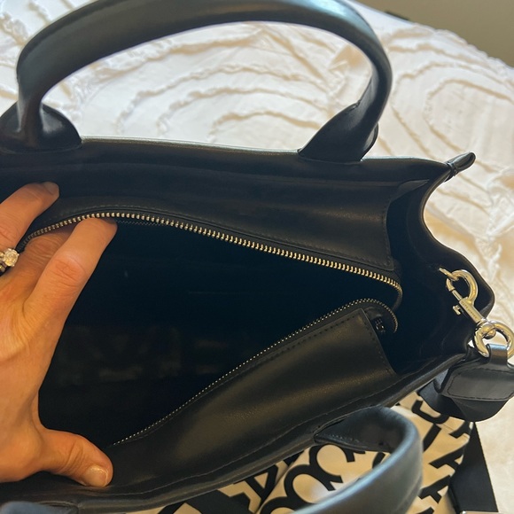 MARC JACOBS The Tote Bag – Black - Picture 5 of 9